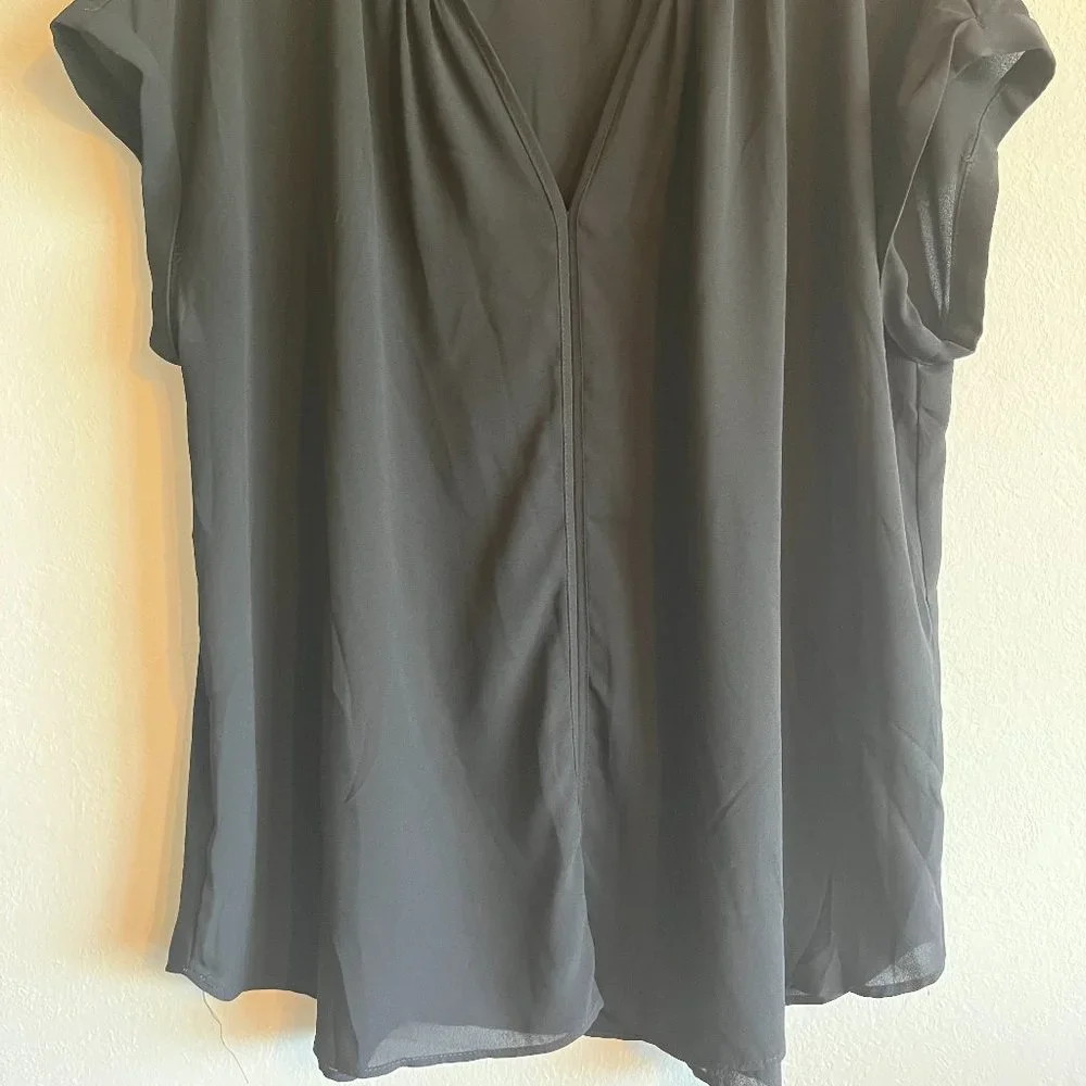 Blouse - Picture 2 of 3